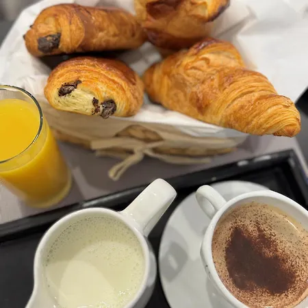 Paris Hotel 3*