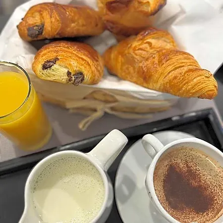 Hotell Paris 3*