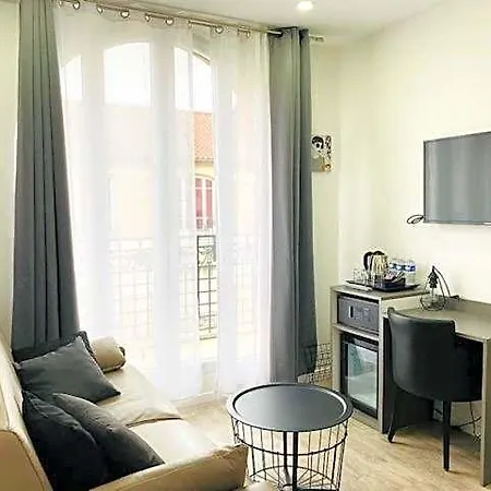 Paris Hotell 3*