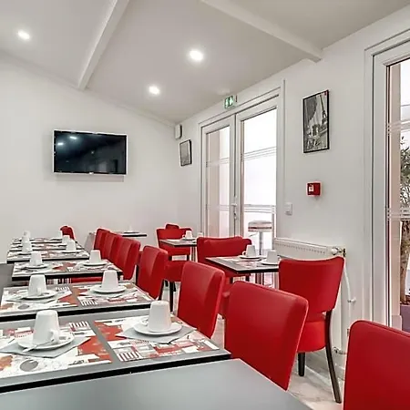 Hotell Paris 3*