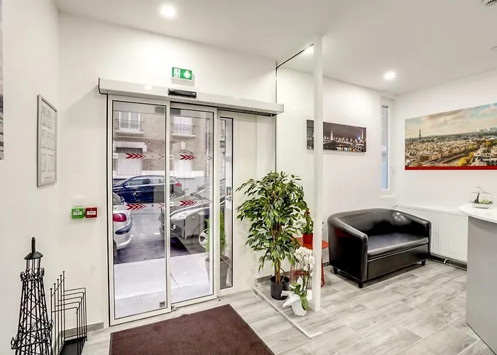 Paris Hotel 3*